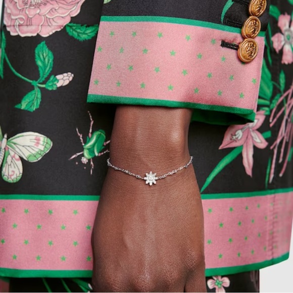 New authentic Gucci 18k diamonds bracelet. In a box. Length is adjustable. - Picture 2 of 3